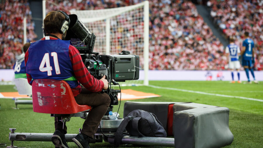 How Sports Broadcasting Websites Keep Fans Engaged